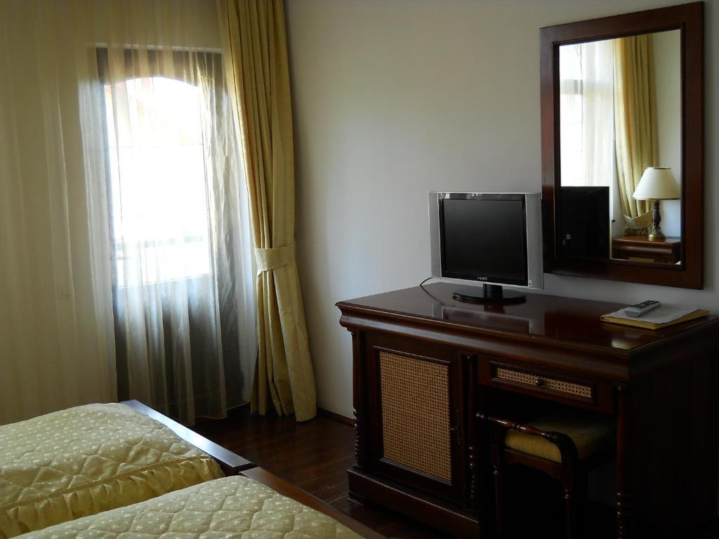 Casa Domneasca Hotel Curtea de Argeş Cameră foto