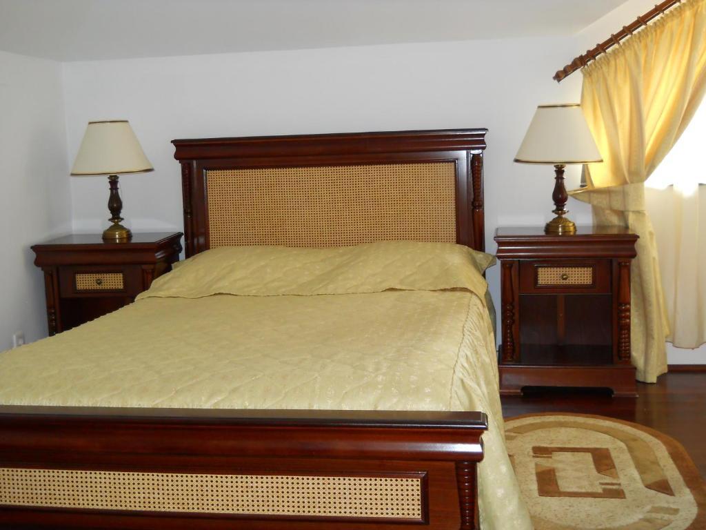 Casa Domneasca Hotel Curtea de Argeş Cameră foto