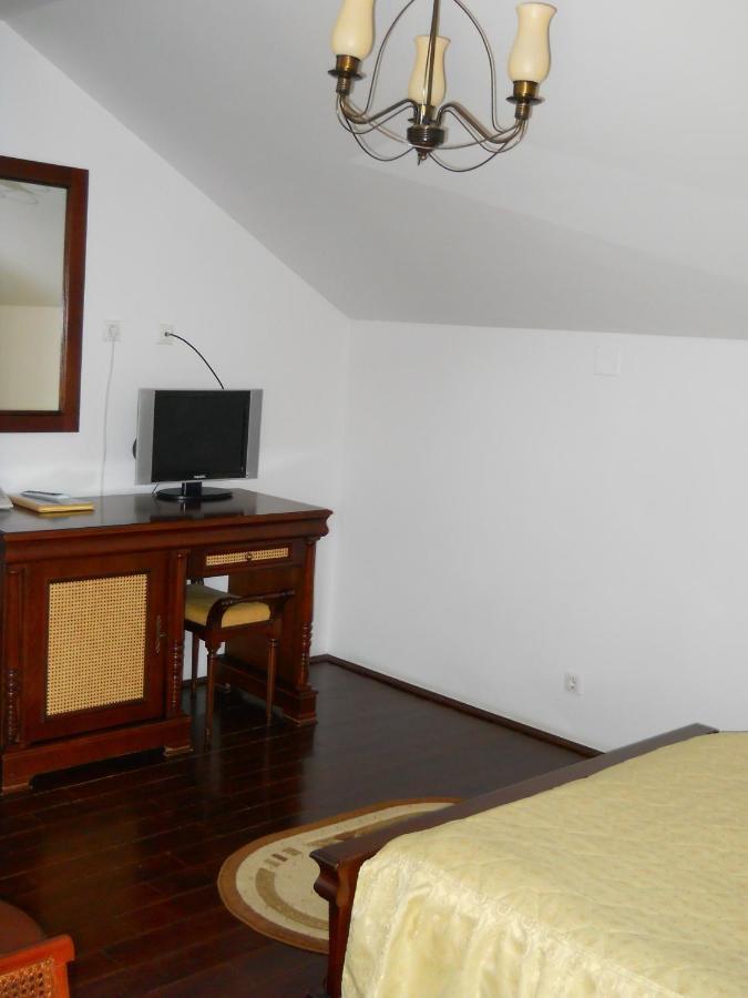 Casa Domneasca Hotel Curtea de Argeş Cameră foto