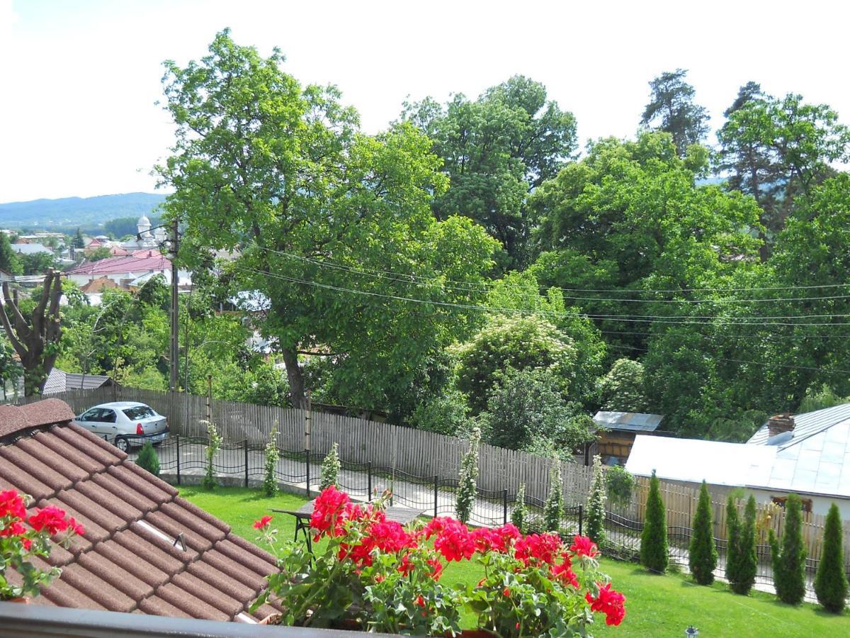 Casa Domneasca Hotel Curtea de Argeş Cameră foto