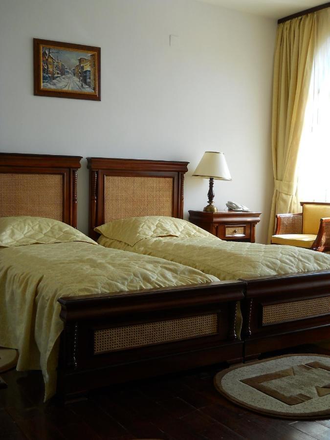 Casa Domneasca Hotel Curtea de Argeş Cameră foto